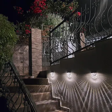 Ella's Sea View Ferienhaus *