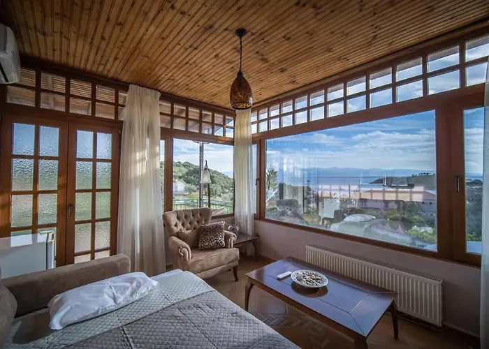 Ella's Sea View Wolos