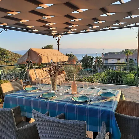 Ella's Sea View Holiday home Volos