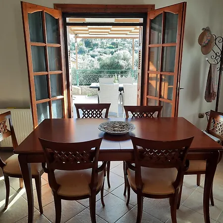 Ella's Sea View Dom wakacyjny *