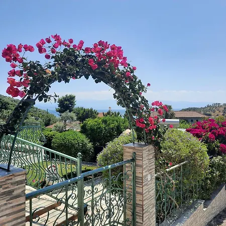 Ella's Sea View Holiday home Volos